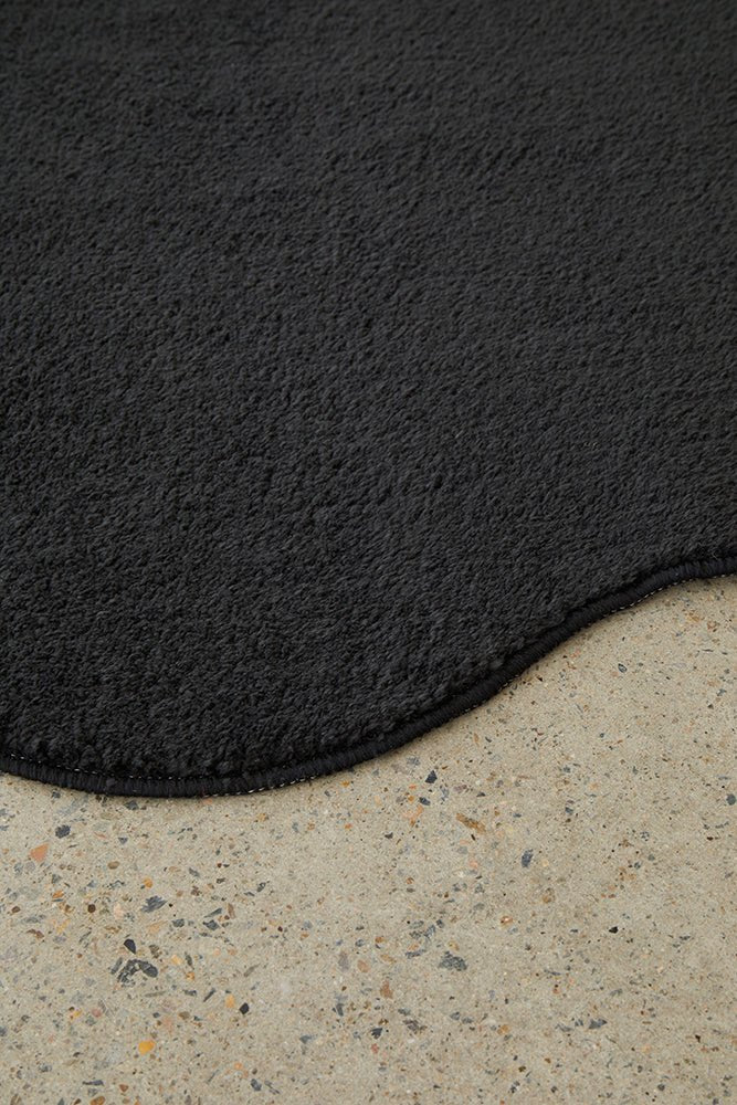 Evelyn Black RugEVE - BLACK - 160X100Rugtastic