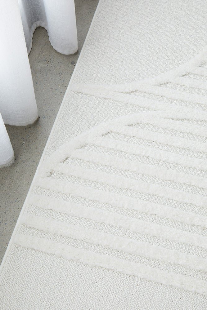 Lotus Leo White RugLOT - LEO - WHITE - 230X160Rugtastic