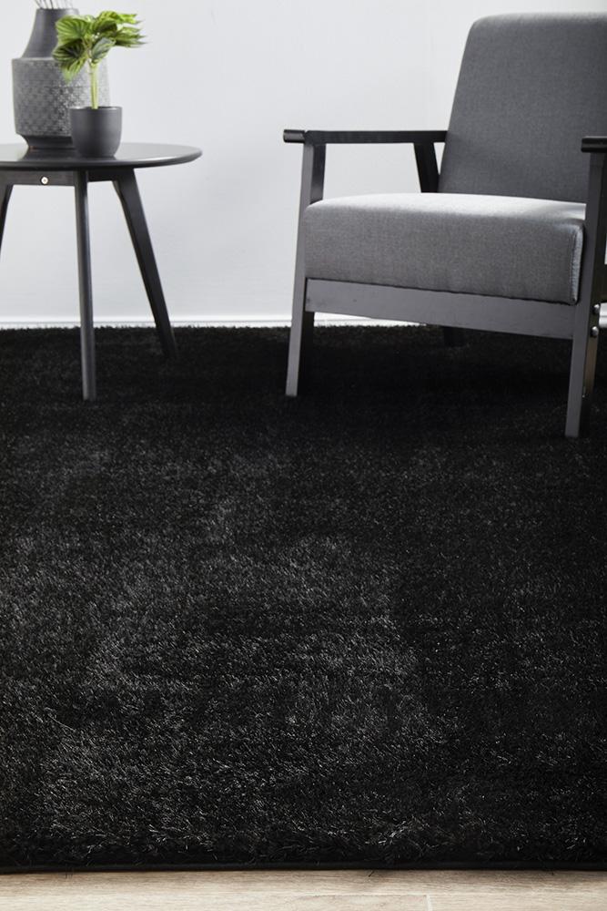 Sienna Black RugSIE - BLACK - 150X80Rugtastic
