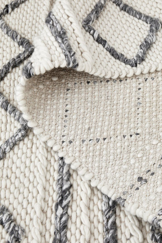 Studio 326 White Textured Woollen RugSTUD - 326 - WHI - 225X155Rugtastic