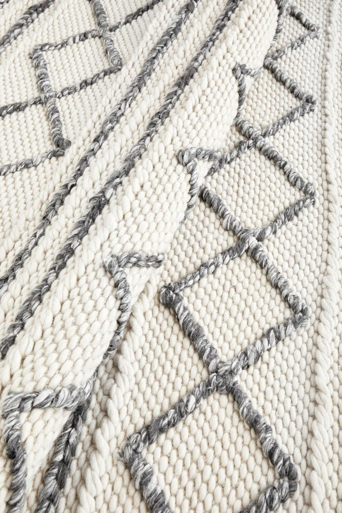 Studio 326 White Textured Woollen RugSTUD - 326 - WHI - 225X155Rugtastic