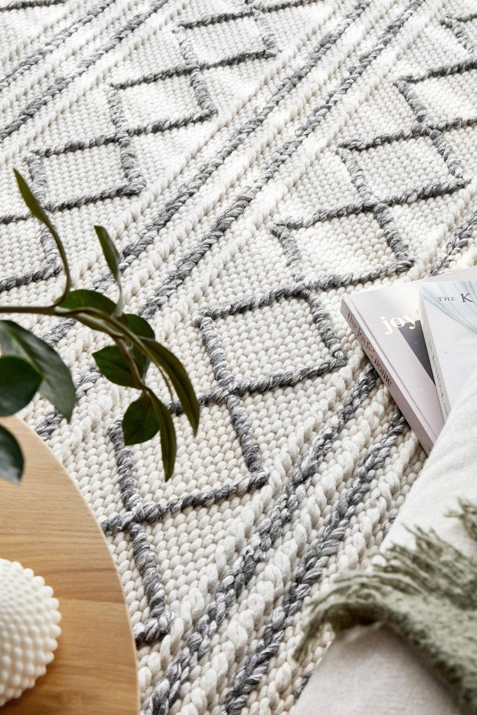 Studio 326 White Textured Woollen RugSTUD - 326 - WHI - 225X155Rugtastic