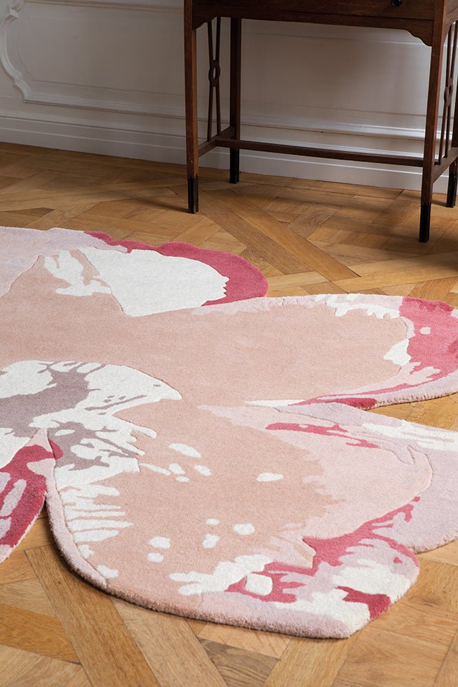 Ted Baker Shaped Magnolia Light Pink Round 162302BC - TED - 162302 - 150X150Rugtastic