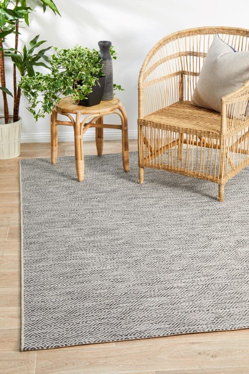 Terrace Clara Diamond Rug Grey 5500TER - 5500 - GRY - 230X160Rugtastic