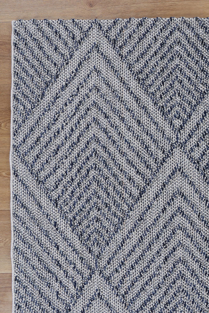 Vinaka Naka Charcoal Geometric Flatweave Rug Indoor OutdoorVANU12010Rugtastic