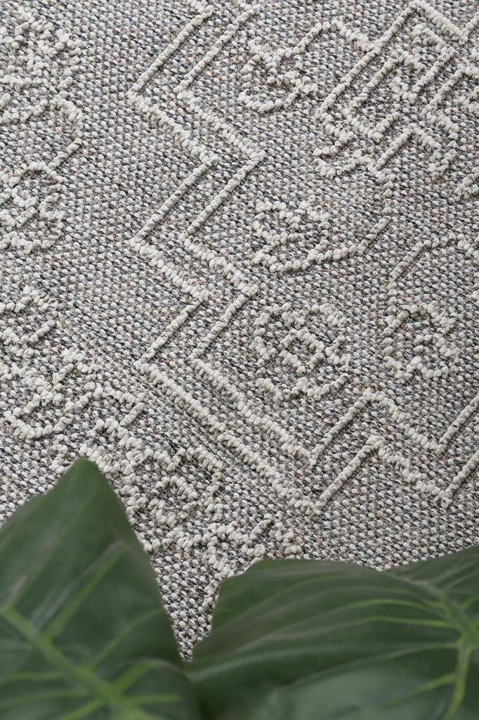 Vinaka Nori Grey Tribal Flatweave Rug Indoor OutdoorVANU12011Rugtastic