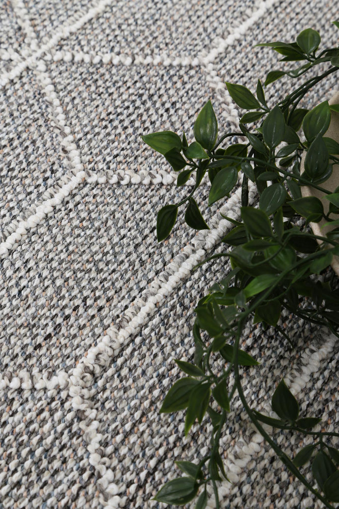 Vinaka Totori Ash Geometric Flatweave Rug Indoor OutdoorVANU12001Rugtastic