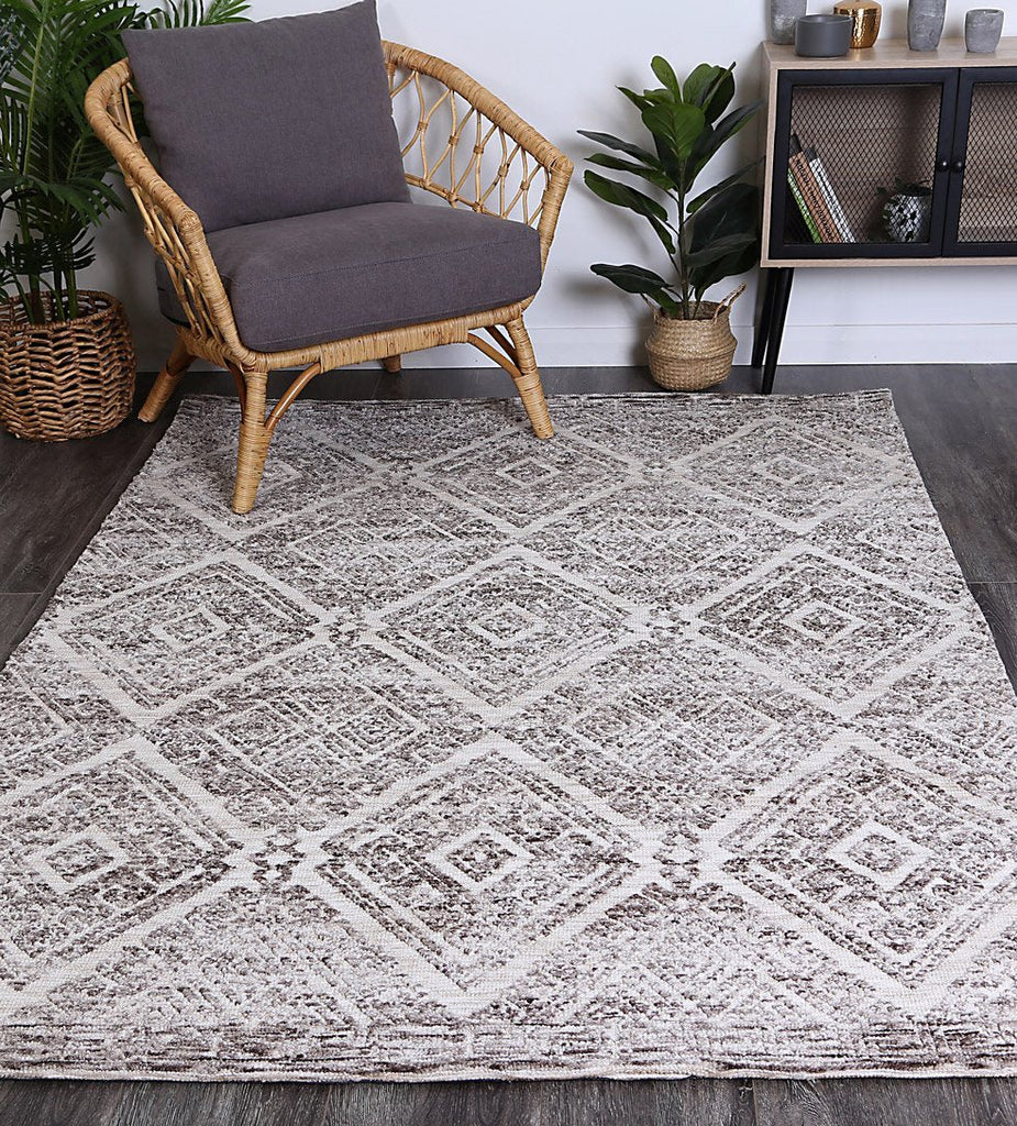 Amanda Diamond Grey Beige RugAMRI160GLENGREYRugtastic