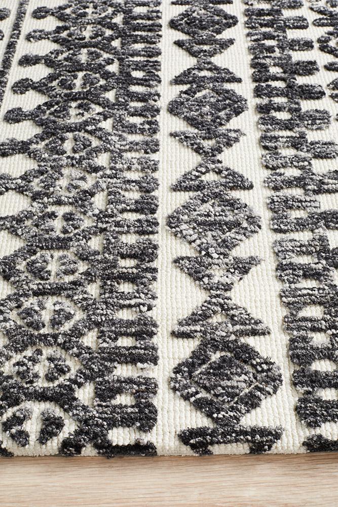 Levi Yasmin Ivory Black RugLEV-363-IVO-225X155Rugtastic