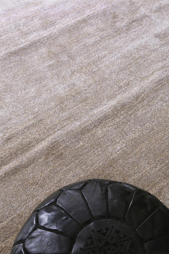 Pia Solid Beige Modern RugPISA120BEIGRugtastic