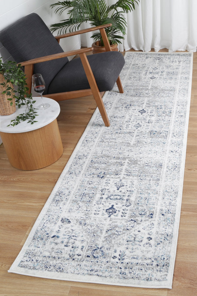 Pravda Cream Blue Traditional RugPROV16014Rugtastic