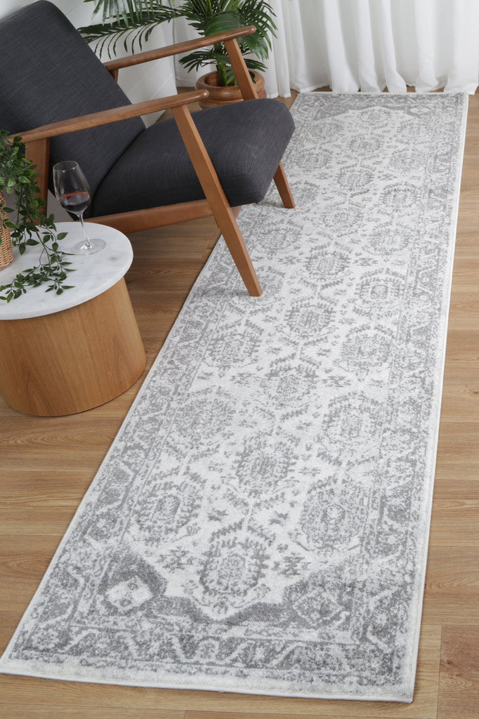 Pravda White Grey Traditional RugPROV16003Rugtastic