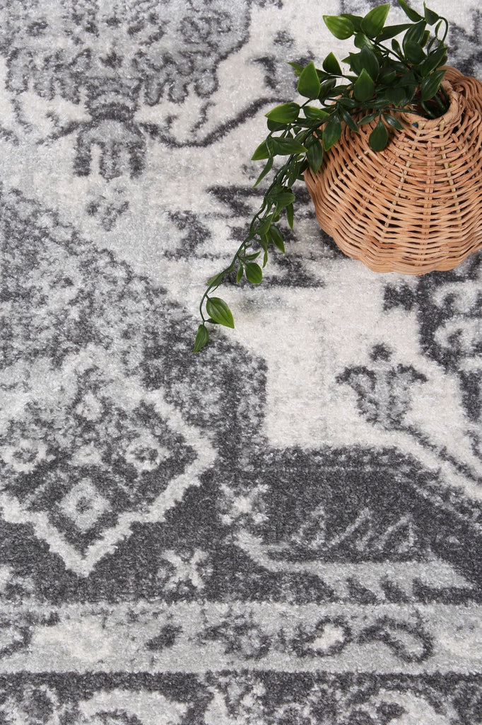 Pravda White Grey Traditional RugPROV16003Rugtastic