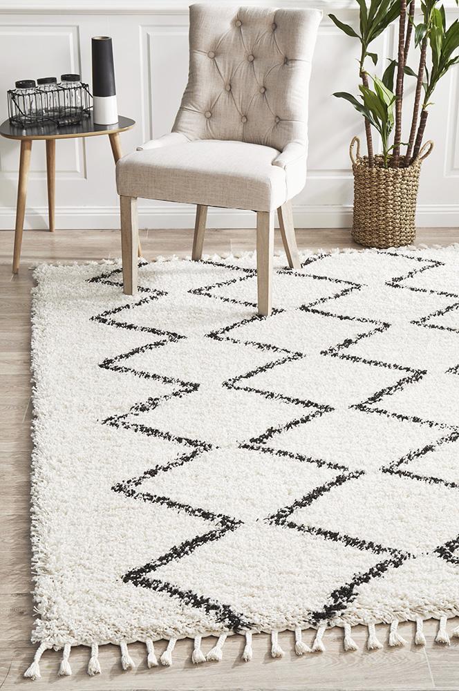 Saffron 11 White RugSAF-11-WHT-170X120Rugtastic