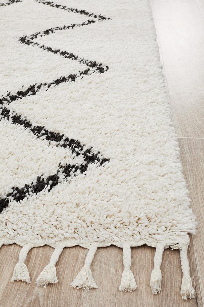 Saffron 11 White RugSAF-11-WHT-170X120Rugtastic