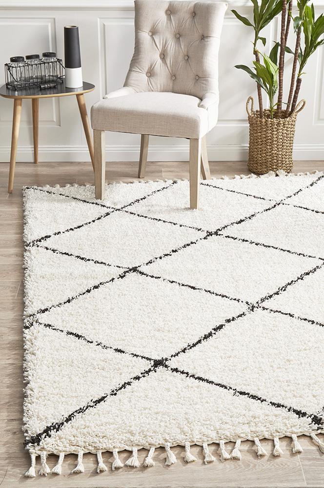 Saffron 22 White RugSAF-22-WHT-170X120Rugtastic