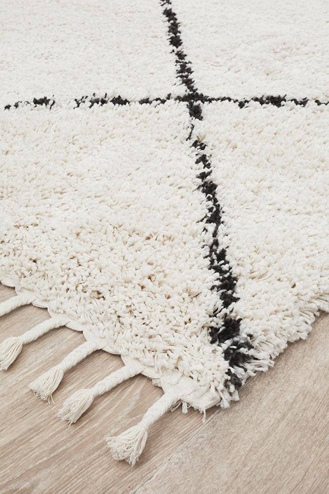 Saffron 22 White RugSAF-22-WHT-170X120Rugtastic