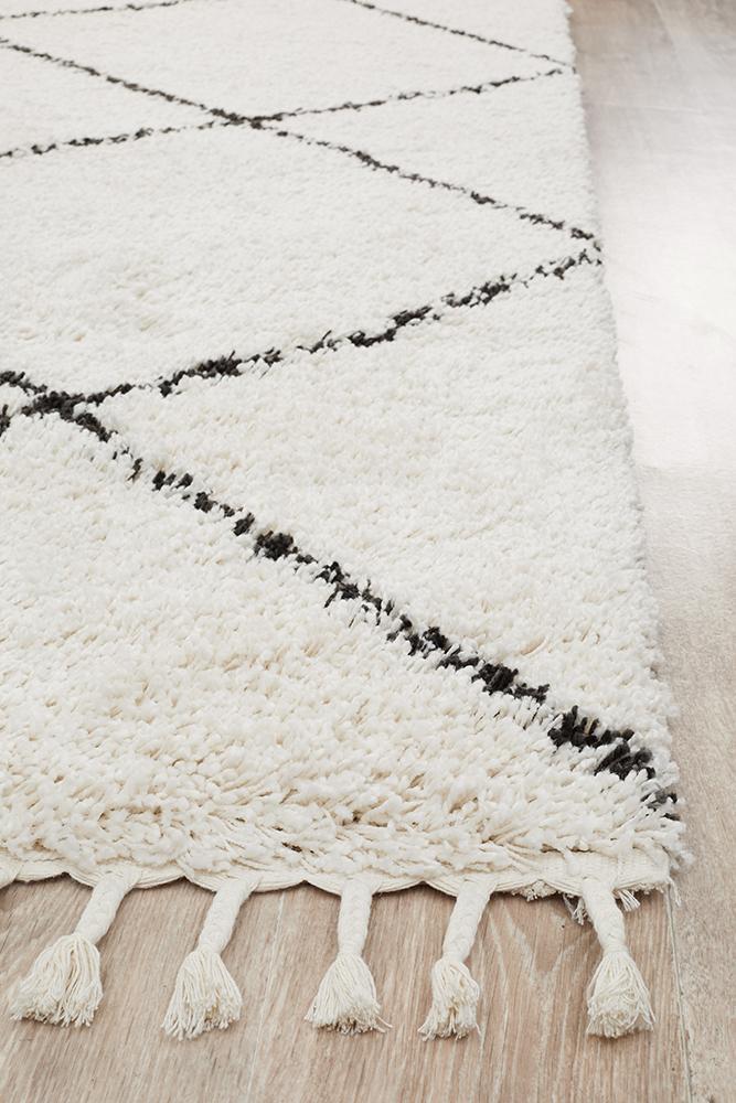 Saffron 22 White RugSAF-22-WHT-170X120Rugtastic