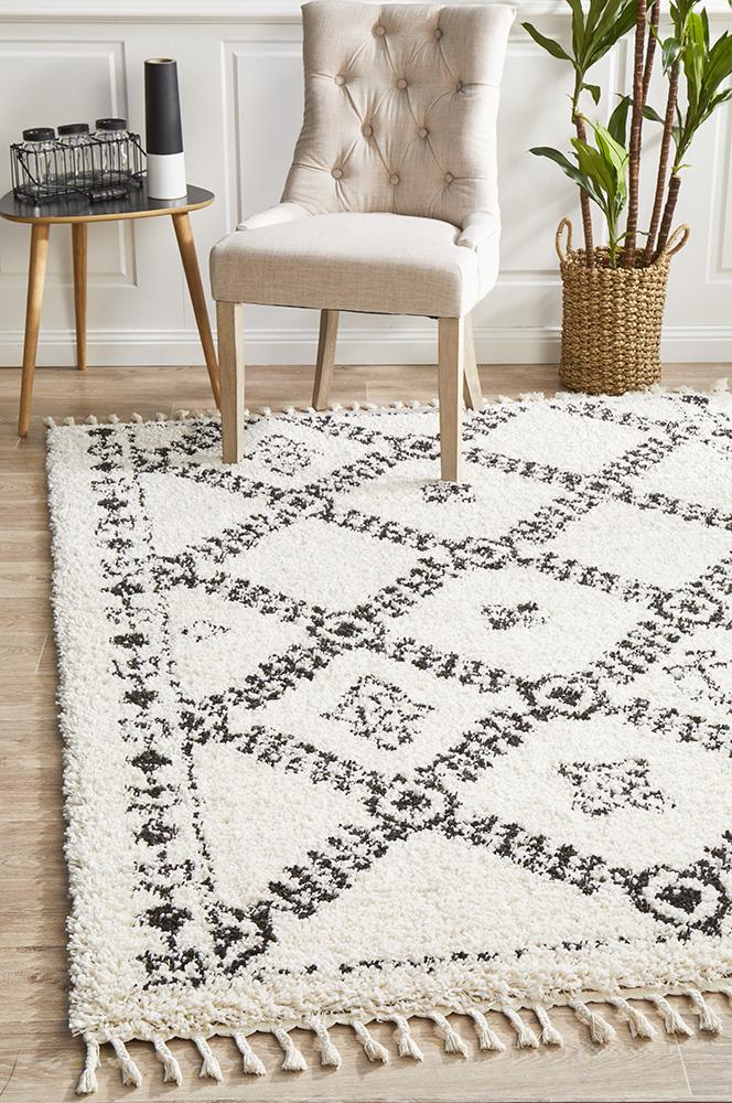 Saffron 33 White RugSAF-33-WHT-170X120Rugtastic