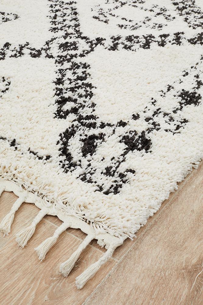 Saffron 33 White RugSAF-33-WHT-170X120Rugtastic