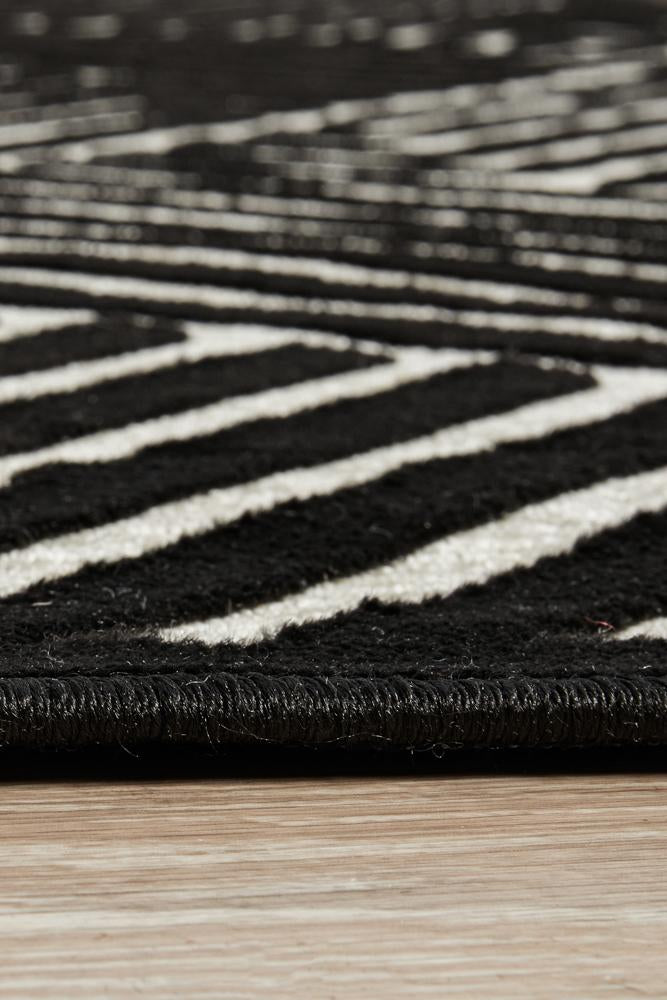 York Cindy Black RugYRK-CIND-GLD-230X160Rugtastic