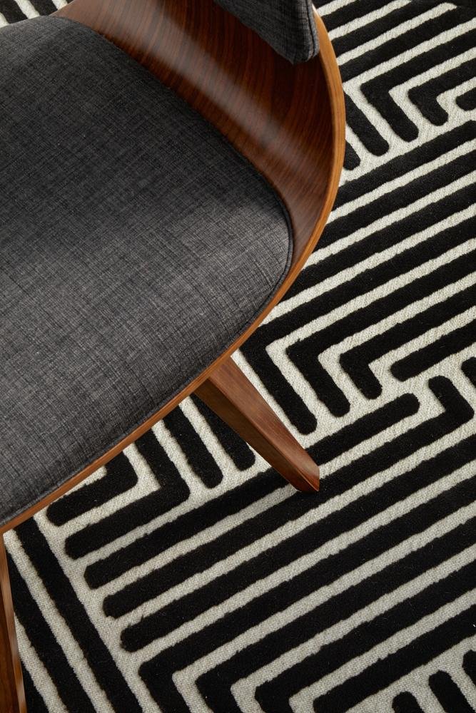 York Cindy Black RugYRK-CIND-GLD-230X160Rugtastic